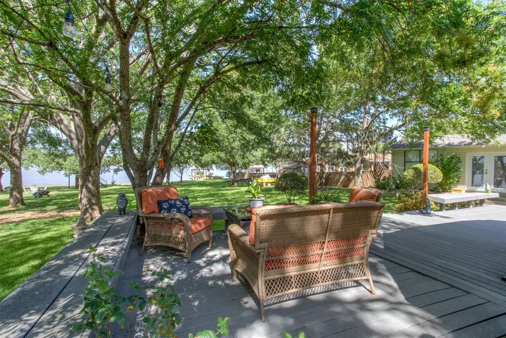 371 County Road 4874 Newark TX 76071