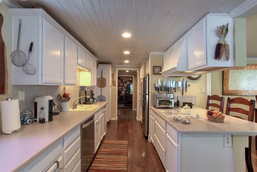 371 County Road 4874 Newark TX 76071