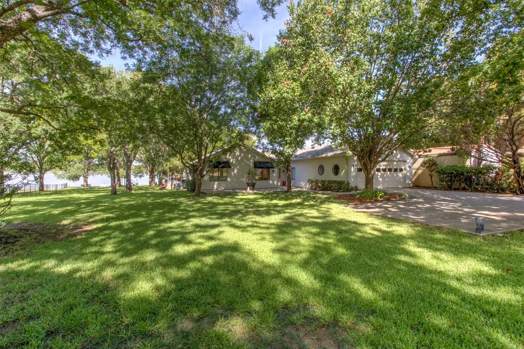 371 County Road 4874 Newark TX 76071