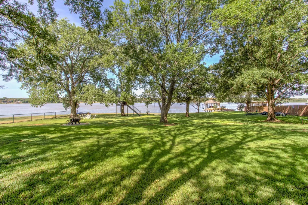 371 County Road 4874 Newark TX 76071