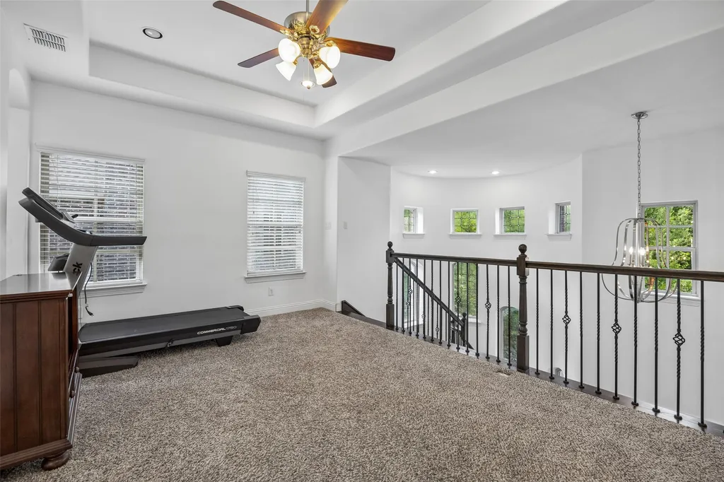 1022 Shadyside Lane Dallas TX 75223