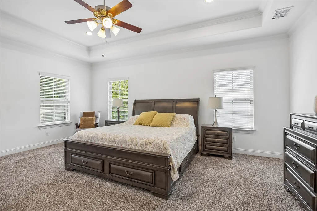 1022 Shadyside Lane Dallas TX 75223