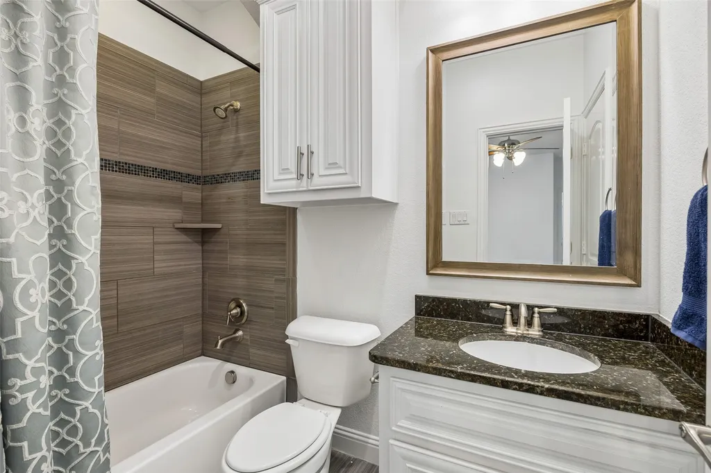 1022 Shadyside Lane Dallas TX 75223