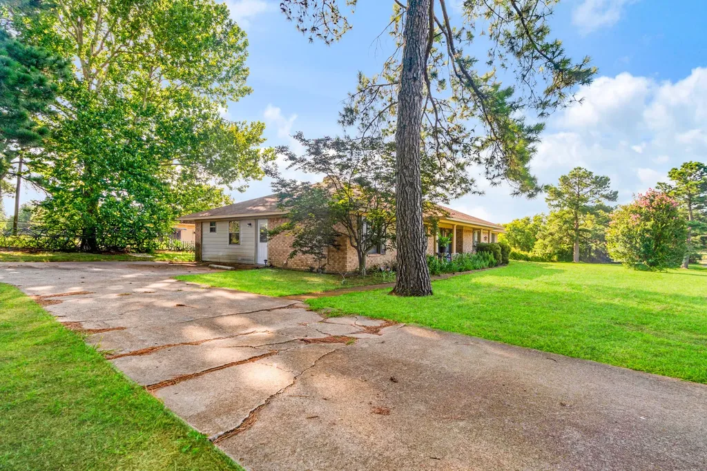 610 46th Street NE Paris TX 75462