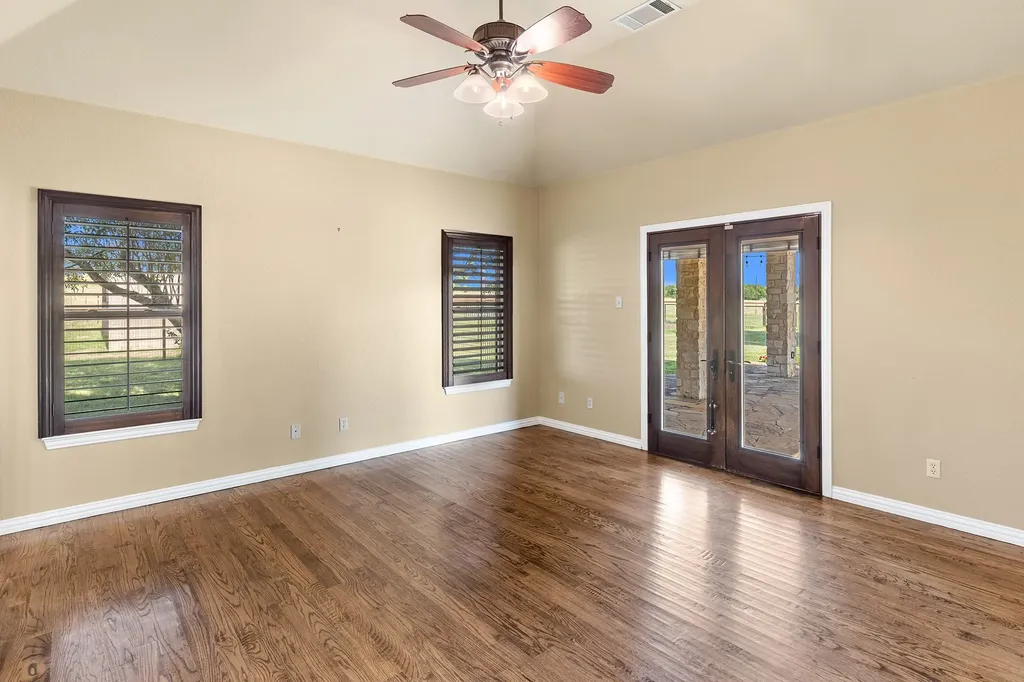 678 Gregory Street Weatherford TX 76087