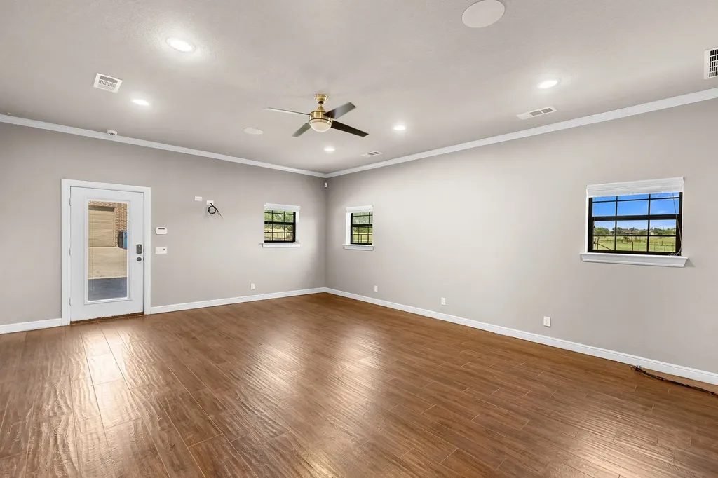 678 Gregory Street Weatherford TX 76087
