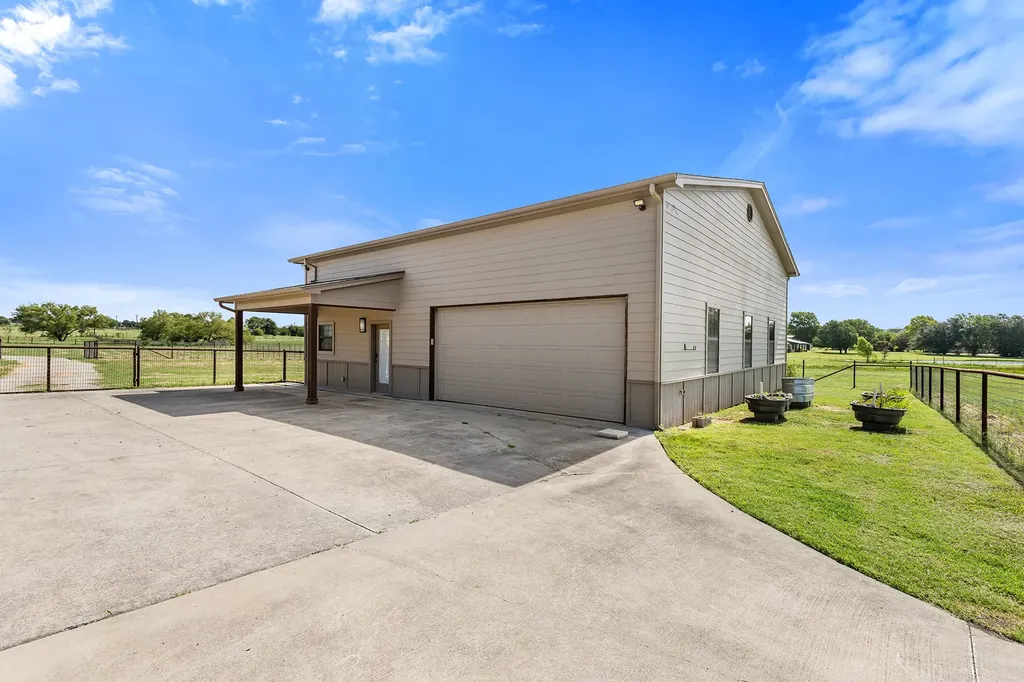 678 Gregory Street Weatherford TX 76087