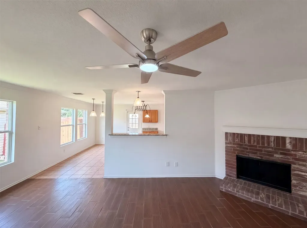 6200 St James Place Denton TX 76210