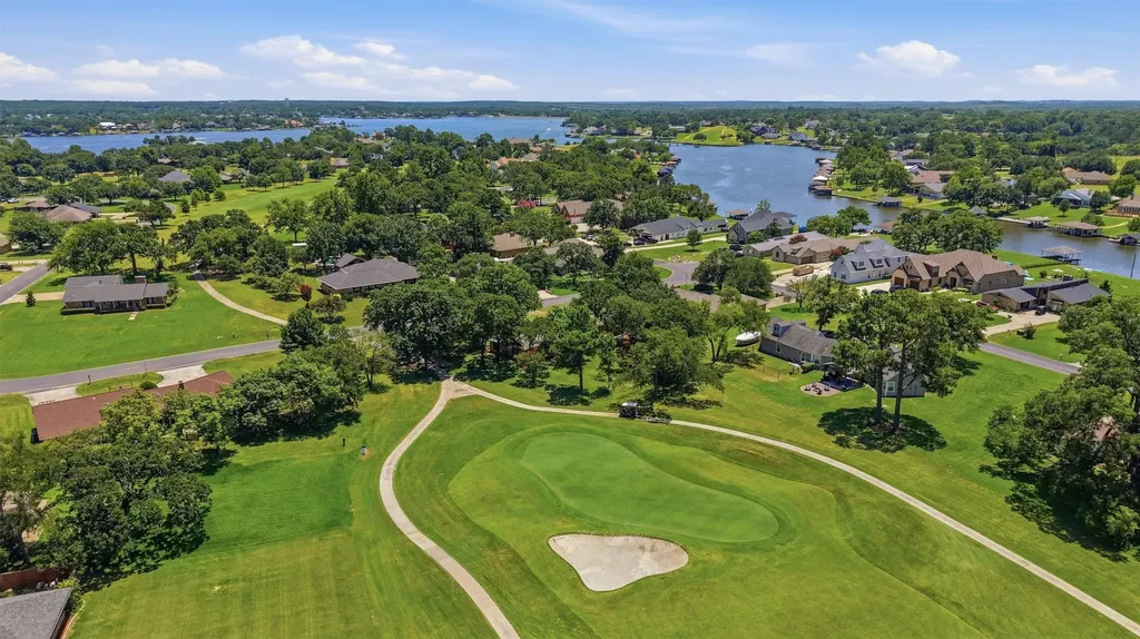 100 Mohican Trail Lake Kiowa TX 76240