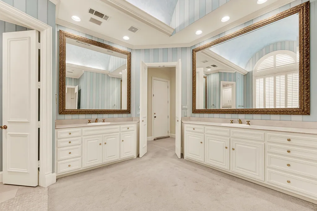 1608 Cliffview Drive Plano TX 75093
