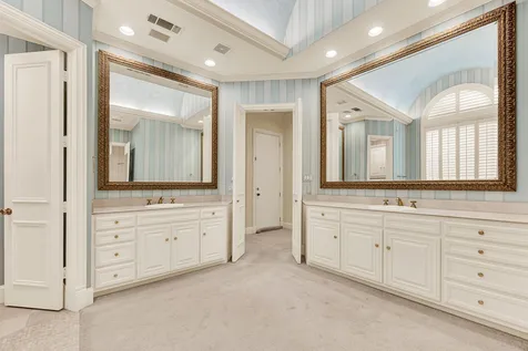 1608 Cliffview Drive Plano TX 75093
