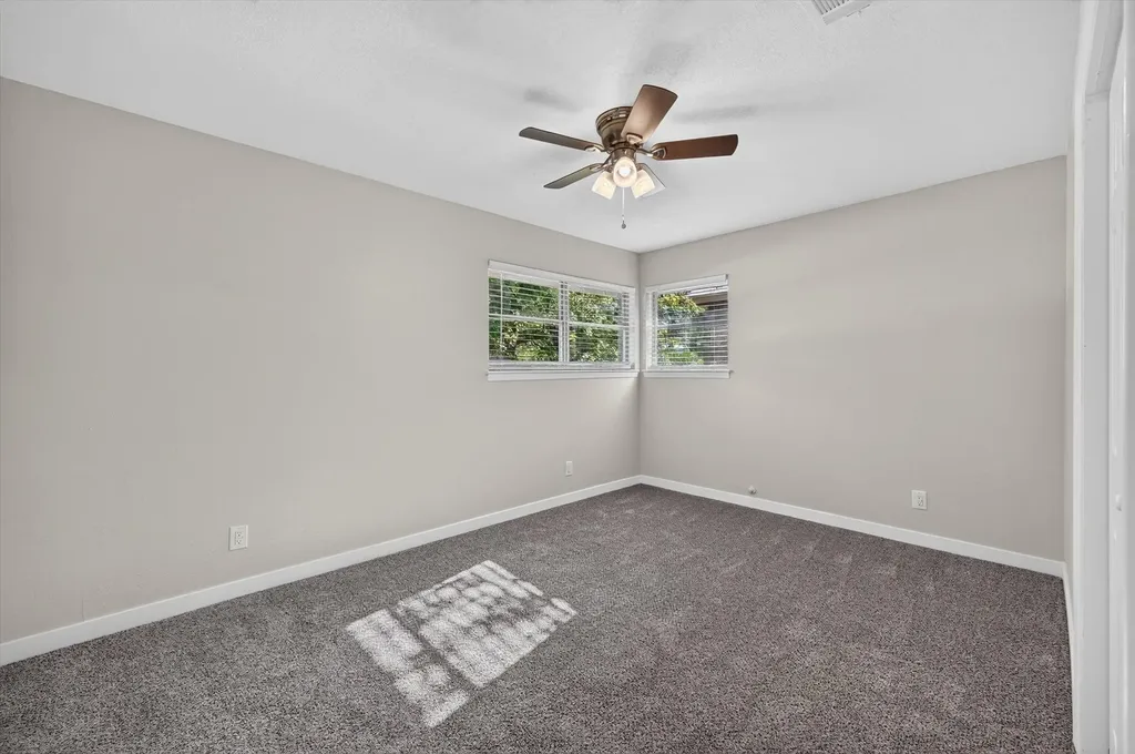 7516 S College Circle North Richland Hills TX 76180
