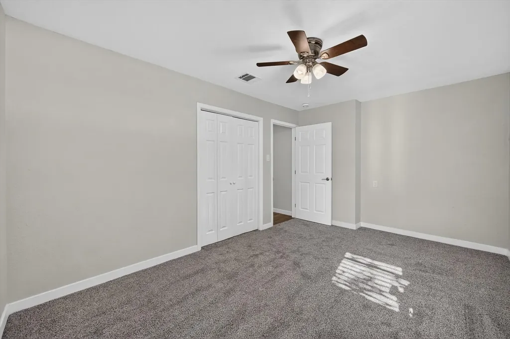 7516 S College Circle North Richland Hills TX 76180