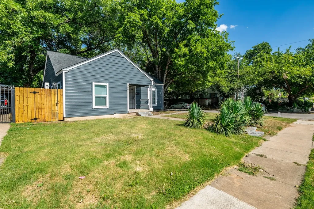 300 Emma Street Fort Worth TX 76111