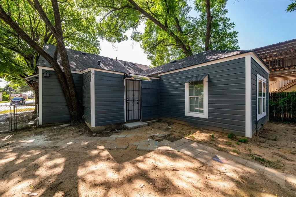 300 Emma Street Fort Worth TX 76111