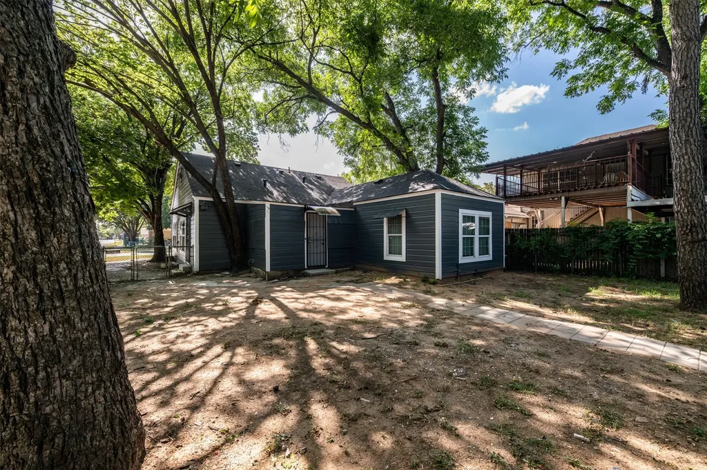300 Emma Street Fort Worth TX 76111
