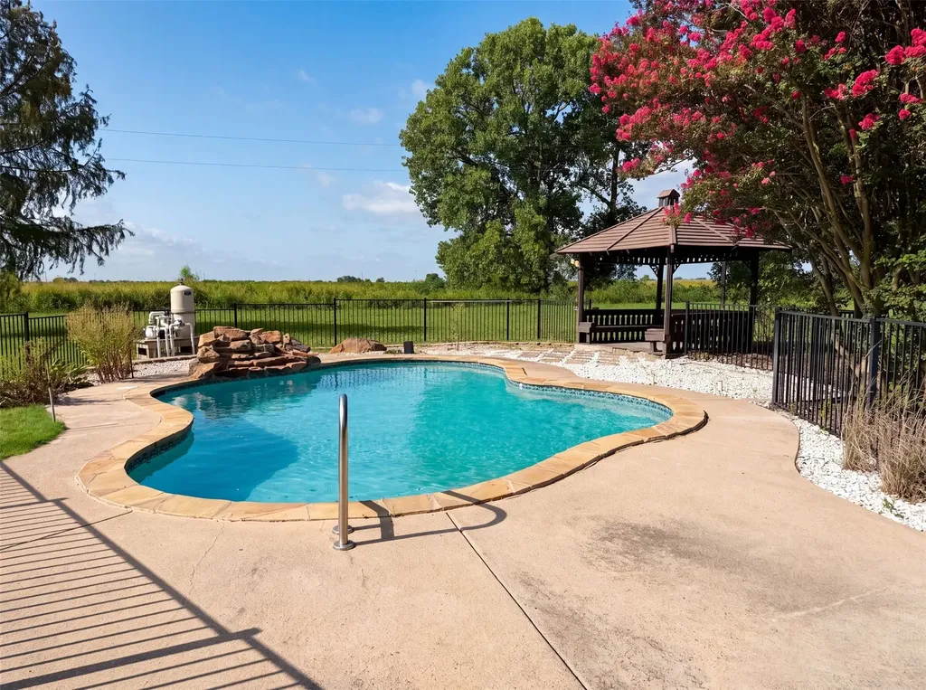 100 Dubb Lane Red Oak TX 75154