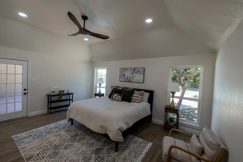 612 Aqua Vista Drive Granbury TX 76049