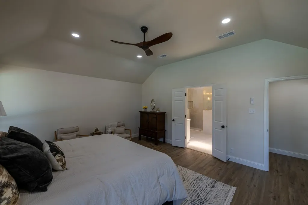 612 Aqua Vista Drive Granbury TX 76049