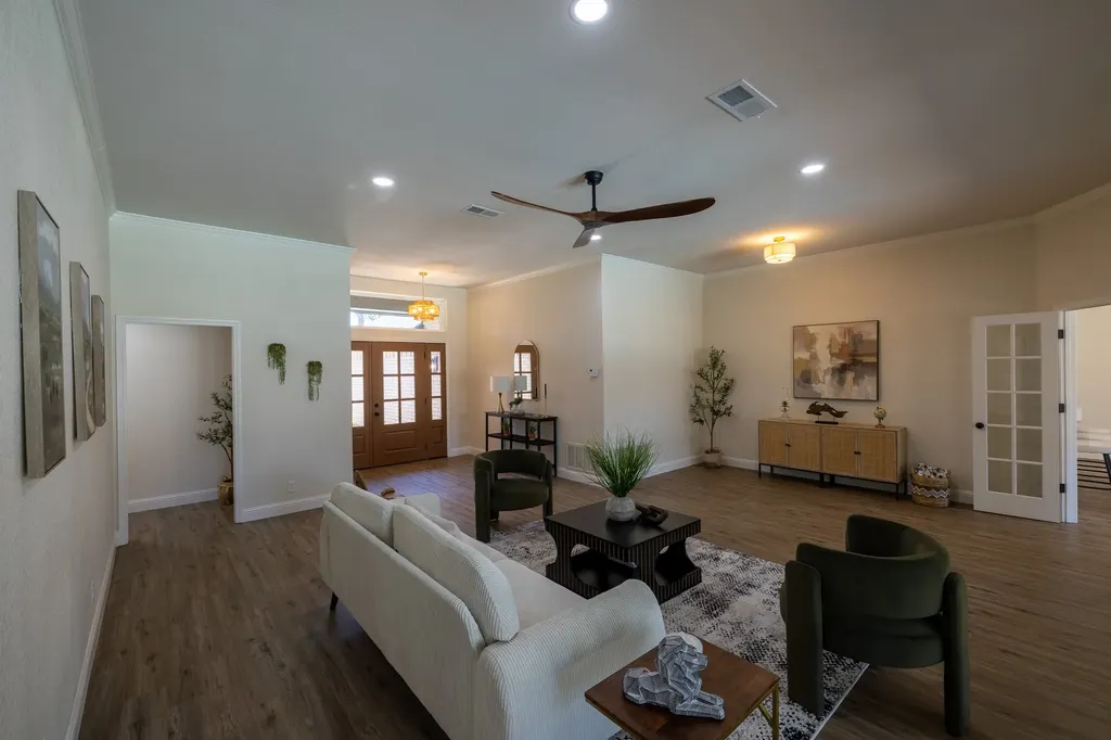 612 Aqua Vista Drive Granbury TX 76049
