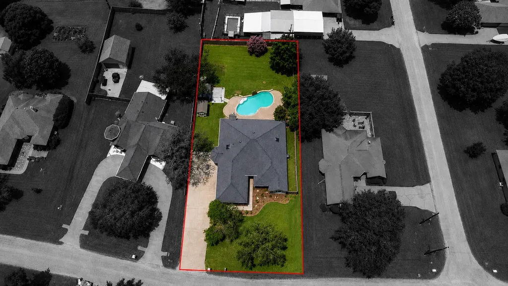 612 Aqua Vista Drive Granbury TX 76049