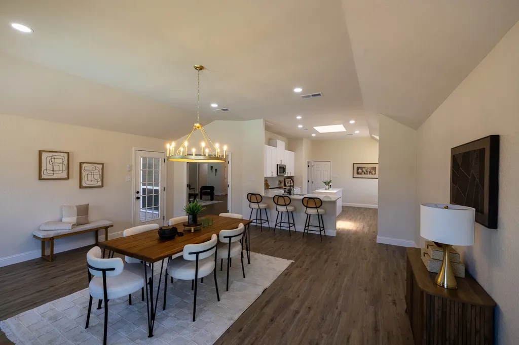 612 Aqua Vista Drive Granbury TX 76049