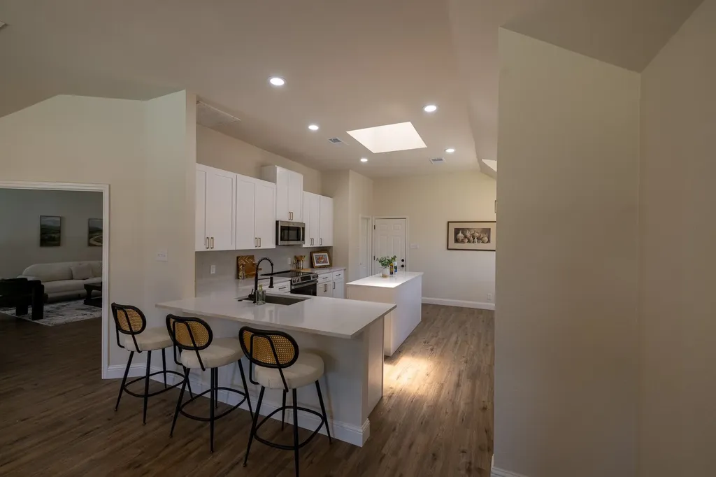 612 Aqua Vista Drive Granbury TX 76049