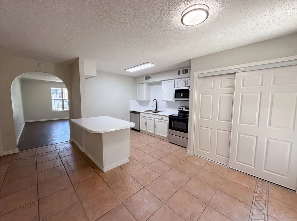 5608 Cherilee Lane Haltom City TX 76148
