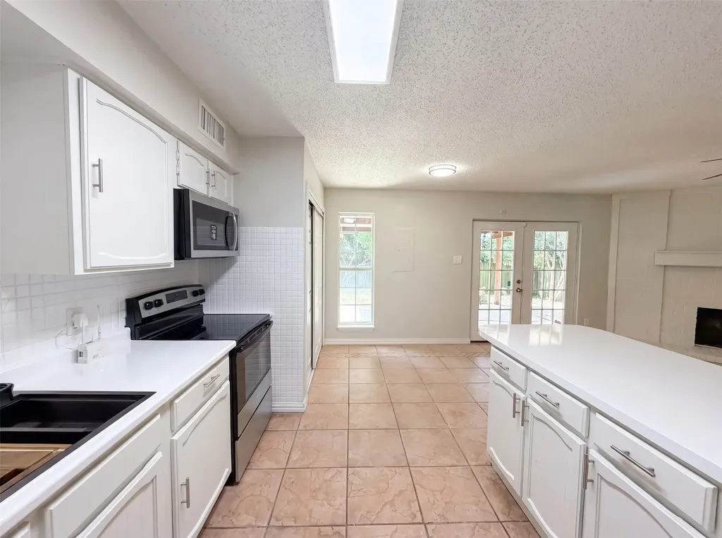 5608 Cherilee Lane Haltom City TX 76148