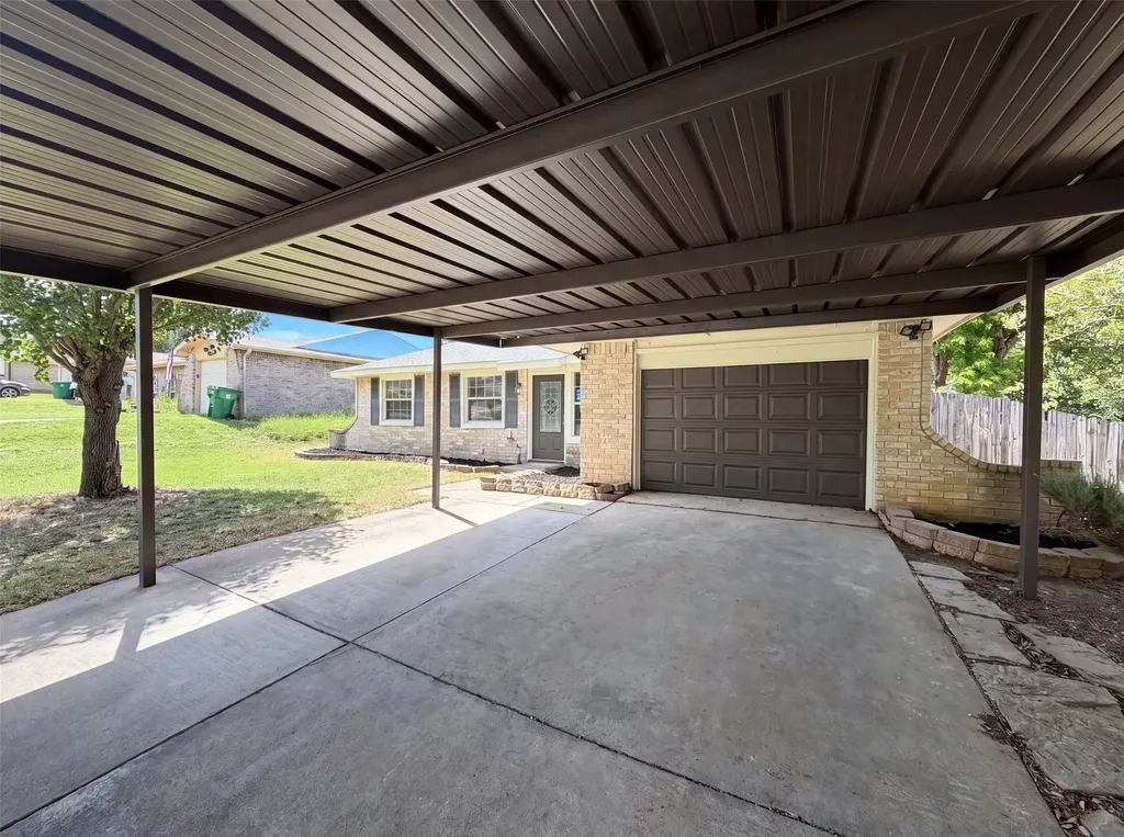 5608 Cherilee Lane Haltom City TX 76148