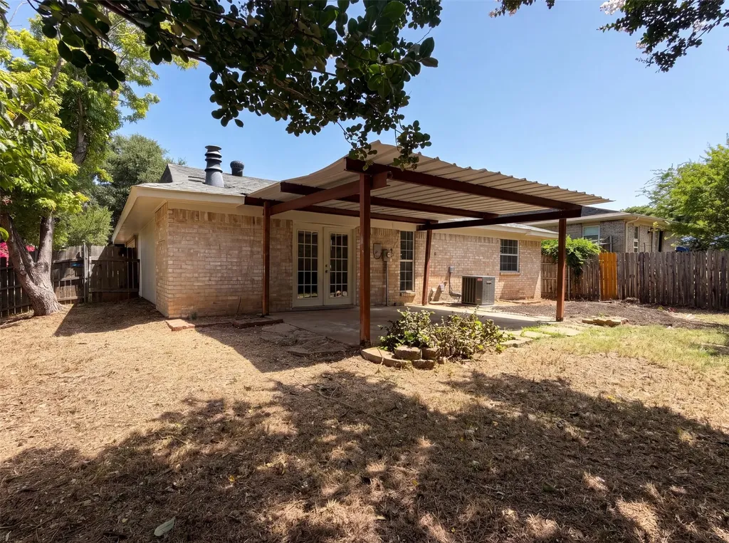 5608 Cherilee Lane Haltom City TX 76148