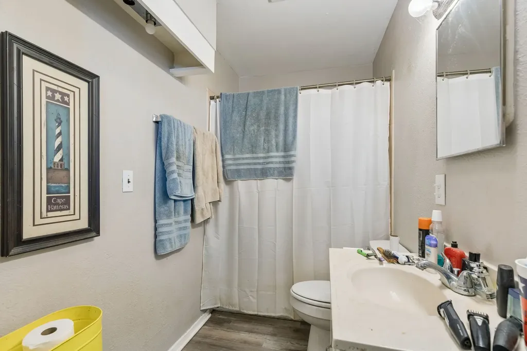 7705 Navajo Trail Lake Worth TX 76135