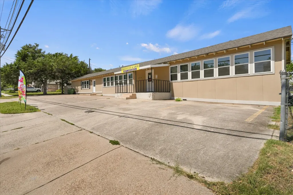 6912 Boulevard 26 Richland Hills TX 76180
