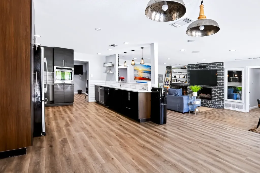 1503 Woodvine Drive Euless TX 76040