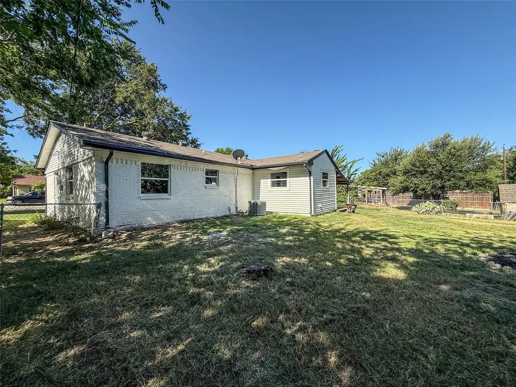 3061 Old North Road Farmers Branch TX 75234