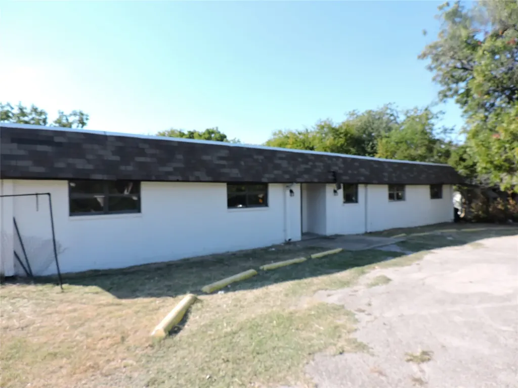 4040 8th Avenue Fort Worth TX 76110