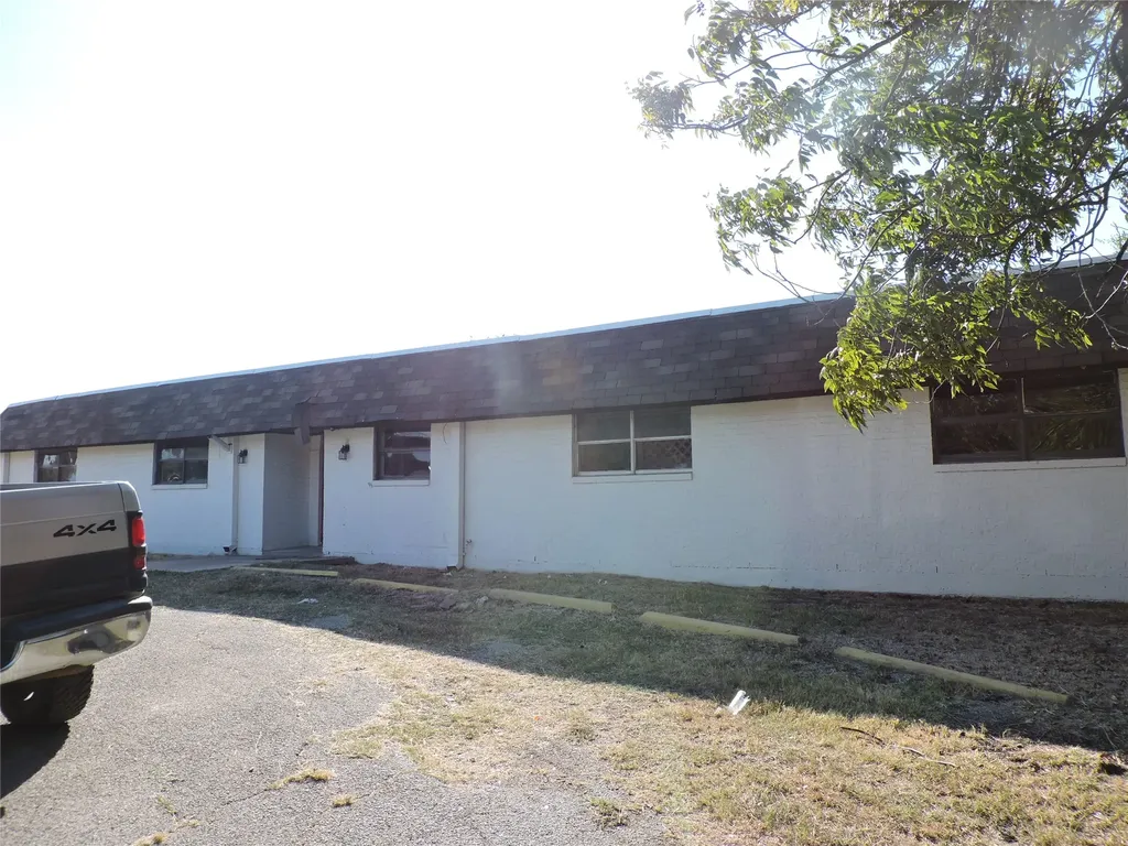 4040 8th Avenue Fort Worth TX 76110