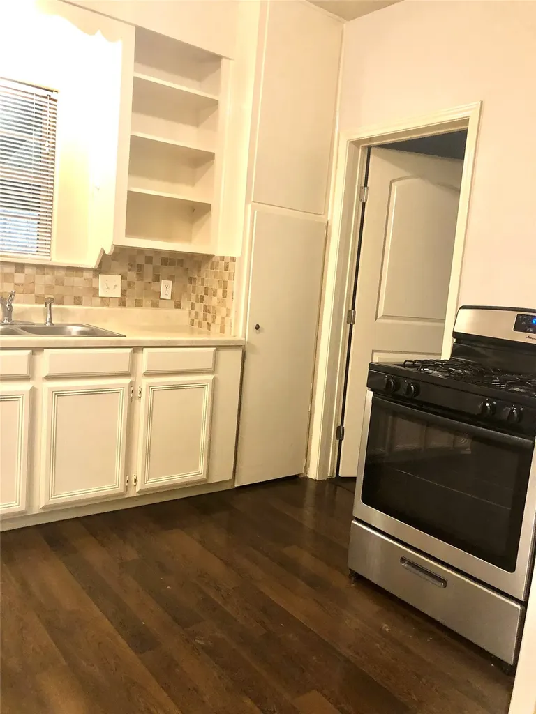 905 Isbell Road Fort Worth TX 76114