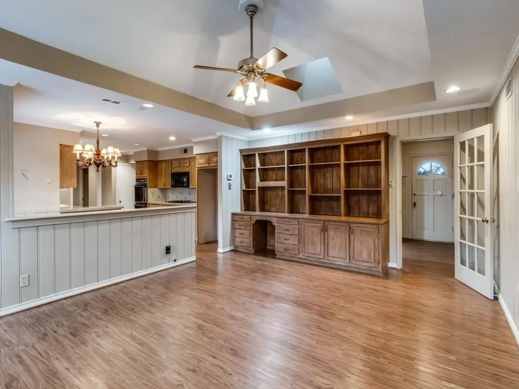 6130 Walnut Hill Lane Dallas TX 75230