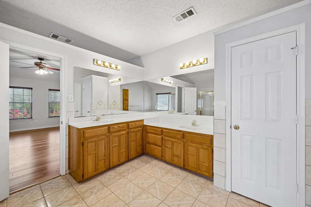 2305 Buckeye Drive Mesquite TX 75181