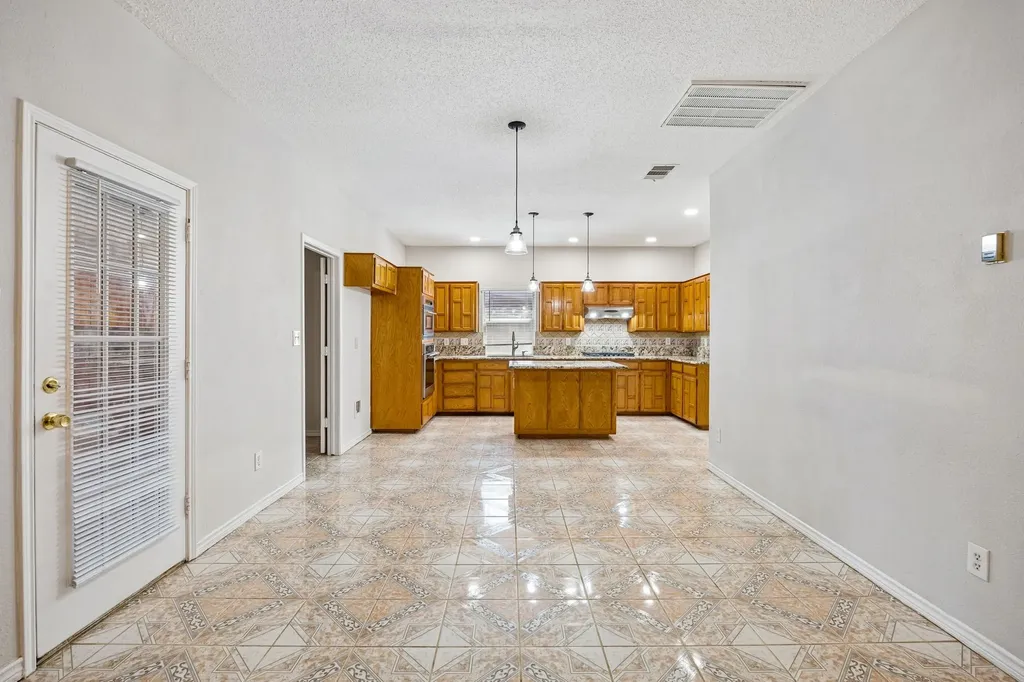 2305 Buckeye Drive Mesquite TX 75181