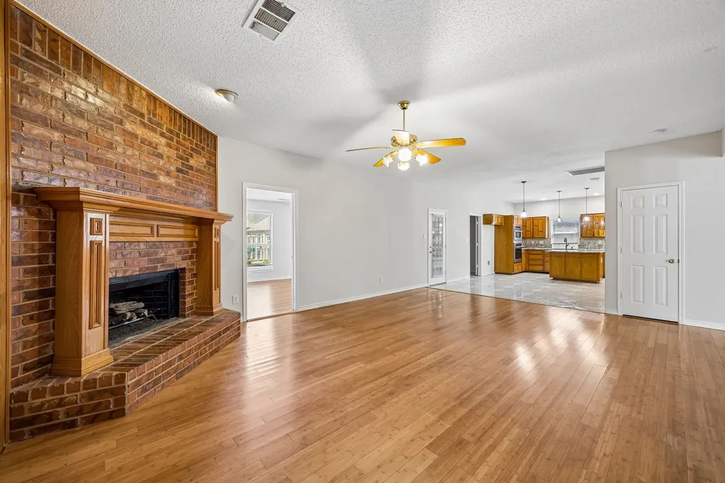 2305 Buckeye Drive Mesquite TX 75181