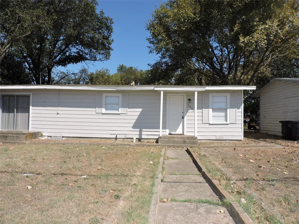 1612 N Anglin Street Cleburne TX 76031