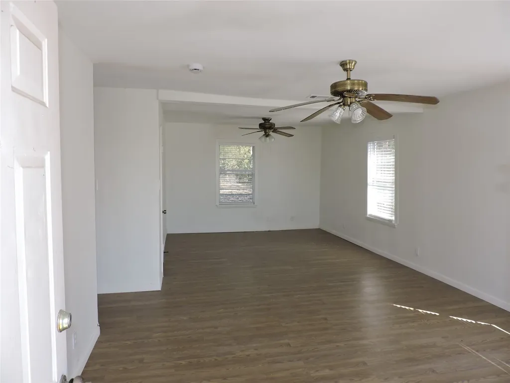 1612 N Anglin Street Cleburne TX 76031