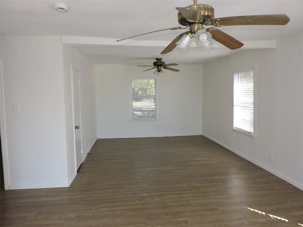 1612 N Anglin Street Cleburne TX 76031