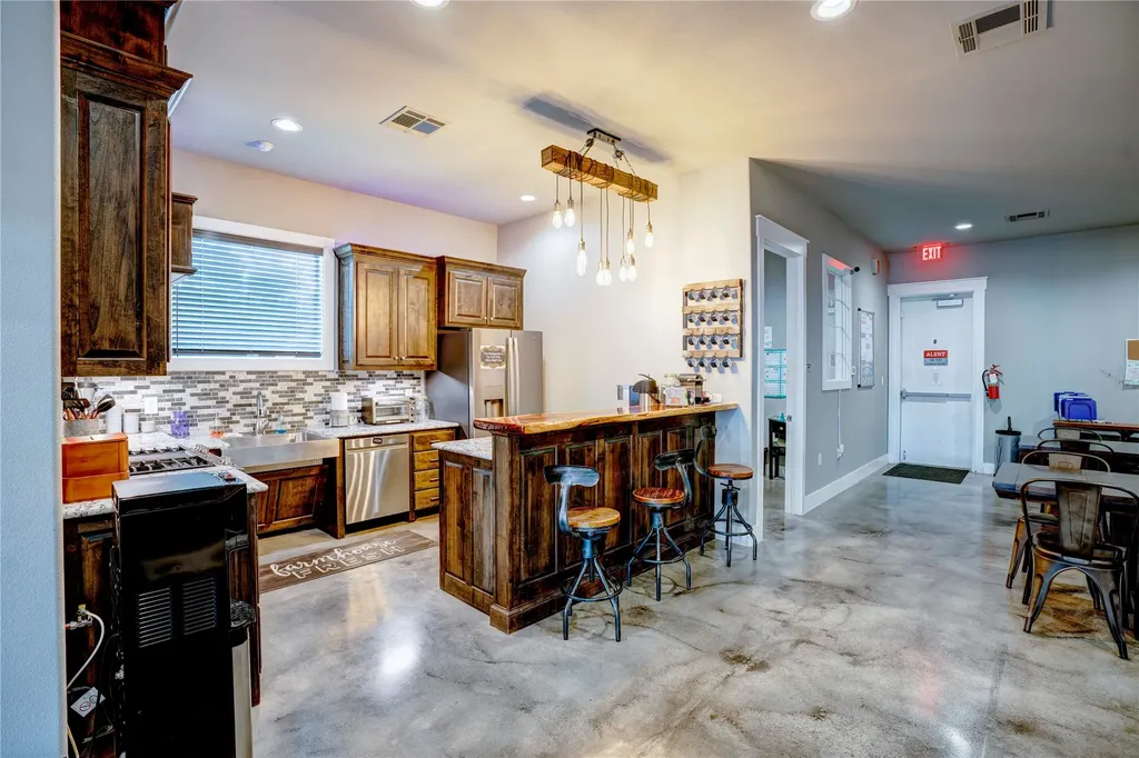 5805 Starnes Road Watauga TX 76148