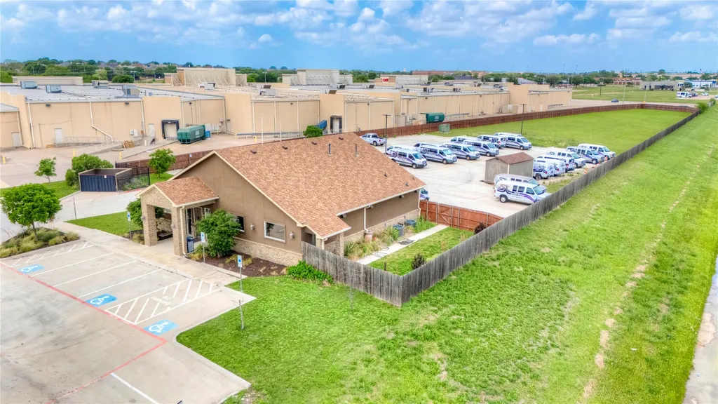 5805 Starnes Road Watauga TX 76148
