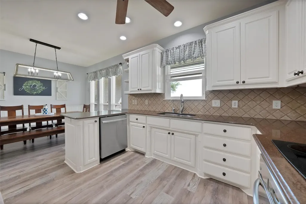 300 Buena Vista Drive Willow Park TX 76087