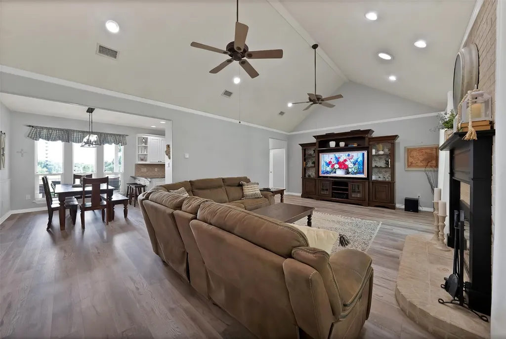 300 Buena Vista Drive Willow Park TX 76087