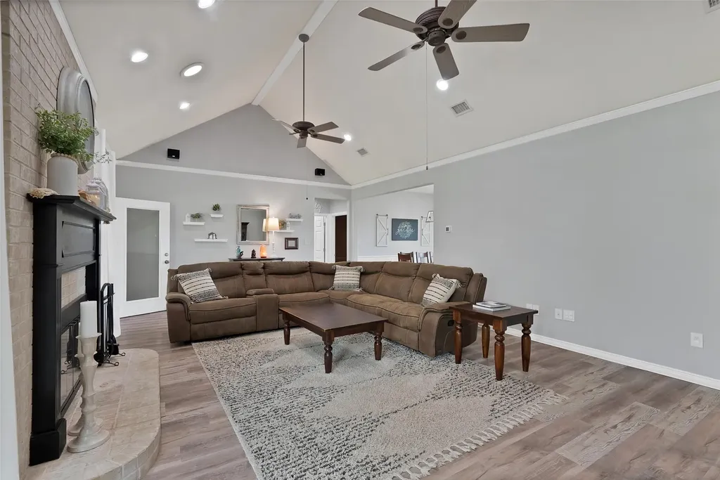 300 Buena Vista Drive Willow Park TX 76087